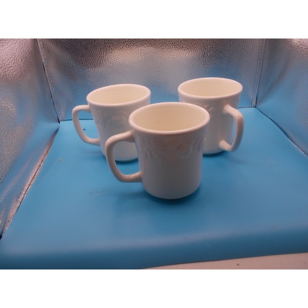 Windsor & Browne White Embossed Fruit Vine Coffee Mugs Set of 3 Made in Italy